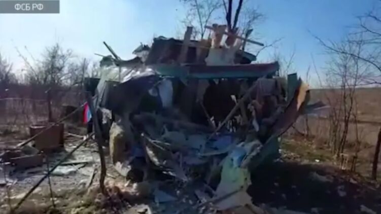 В ФСБ заявили, что снаряд прилетел с украинской стороны. Скриншот из видео