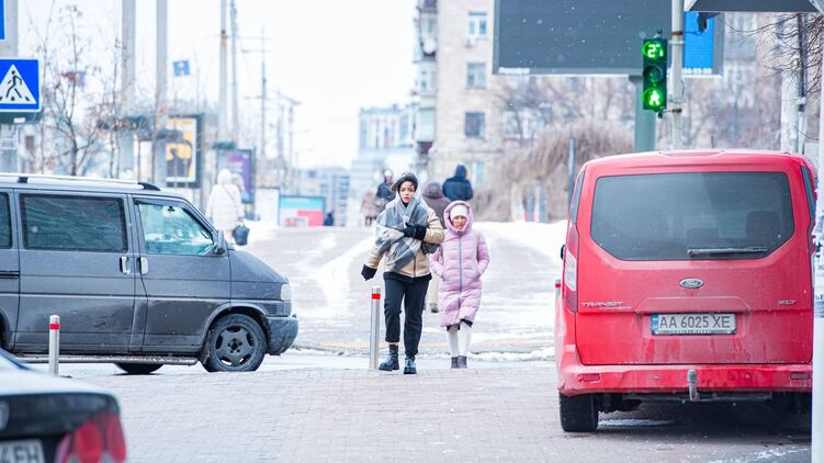 Большинство украинцев говорят, что без зарплаты их доходов хватит на 1-3 месяца. Фото: "Страна"