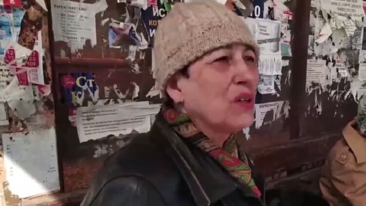 Очевидица рассказала об ударе по вокзалу в Краматорске. Скриншот из видео