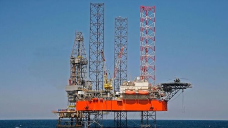 Газовая вышка в Черном мое. Фото из открытых источников
