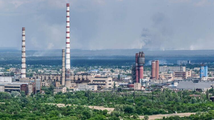 Гайдай говорит, что на "Азоте" уже разрушены многие защитные сооружения