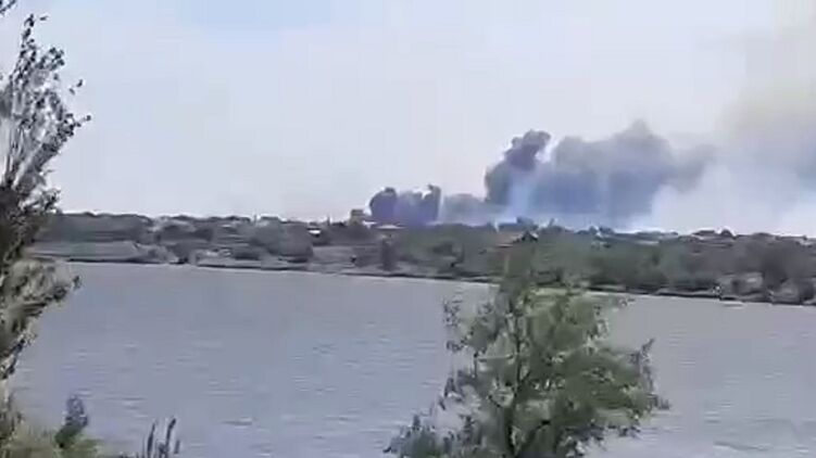 Взрывы в Новофедоровке. Скриншот видео