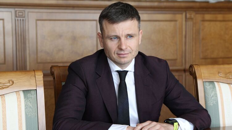 Глава Минфина Марченко рассказал WSJ о проблемах с выплатами украинским военным. Фото: Facebook