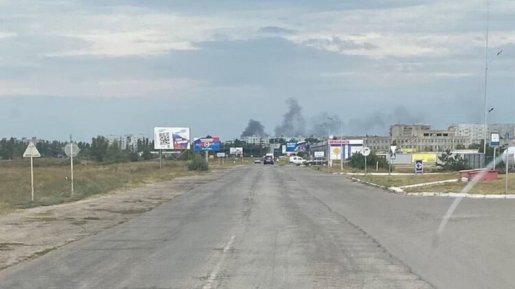 В небе над Энергодаром виден дым. Фото: местные паблики