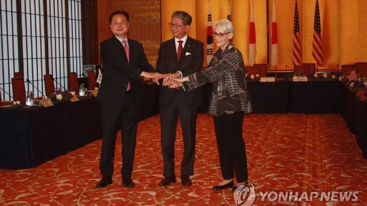 Встреча министров в Токио. Фото: Yonhap