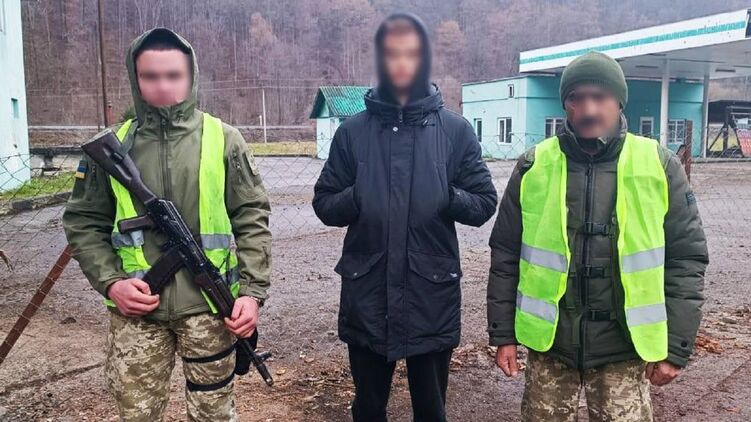 Парень хотел попасть соревнования по спортивным бальным танцам. Фото: Госпогранслужба Украины