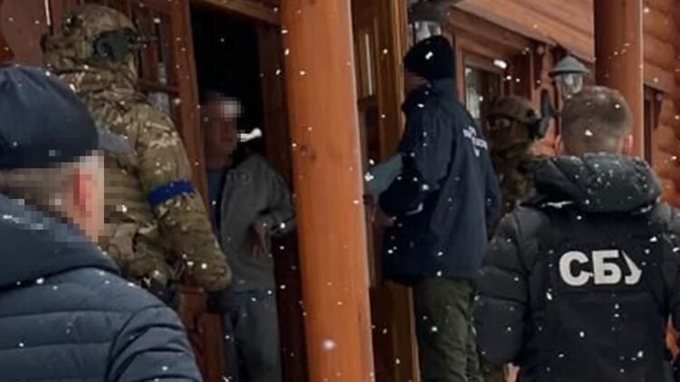 Обыск в имении Коломойского. Фото: СБУ