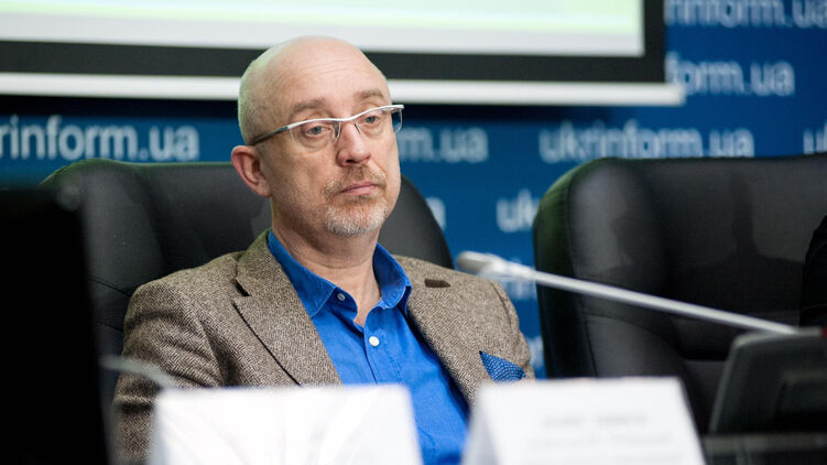 Президента Украины призывают уволить Алексея Резникова на фоне скандала с госзакупками. Фото: Facebook