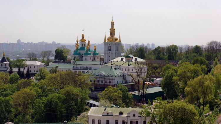 Кабмин призывают не выселять монахов УПЦ из Лавры. Фото: Flickr