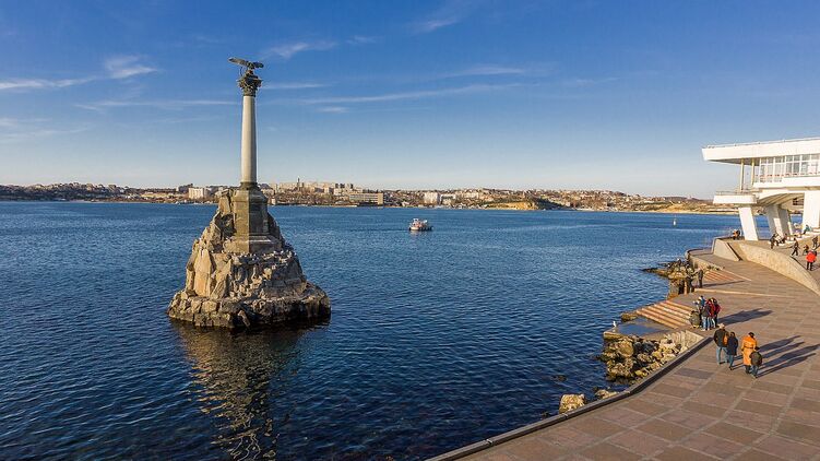 У Севастополі чули вибухи. Фото: Вікіпедія