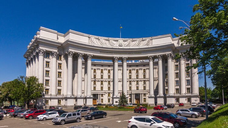 МИД Украины опроверг встречу. Фото: Википедия