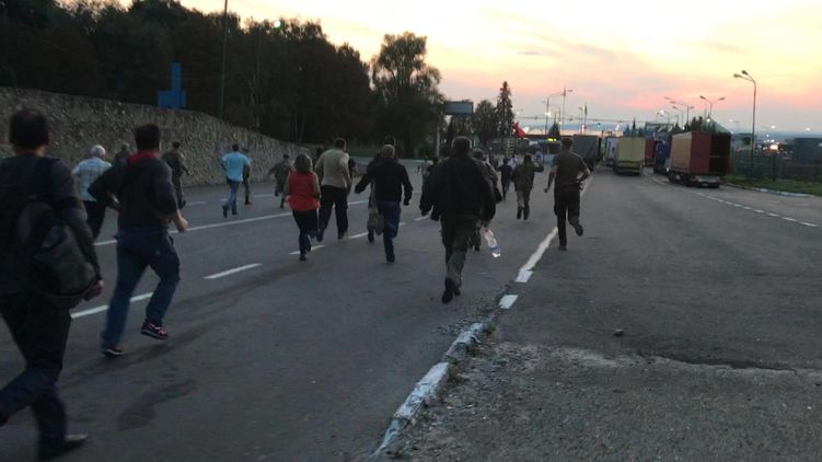 Сторонники Саакашвили прорвались на пограничный пункт. Фото: Валерия Ивашкина, "Страна"